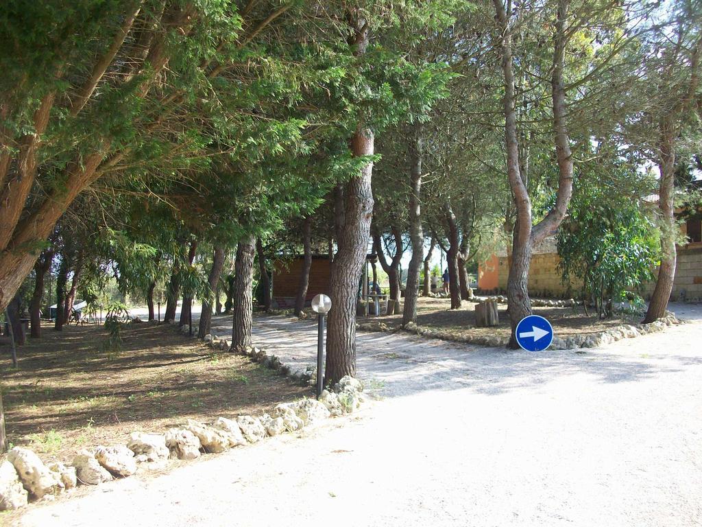 Appartamenti Turistici Aprile Antonio Luigi Borgagne Exteriör bild